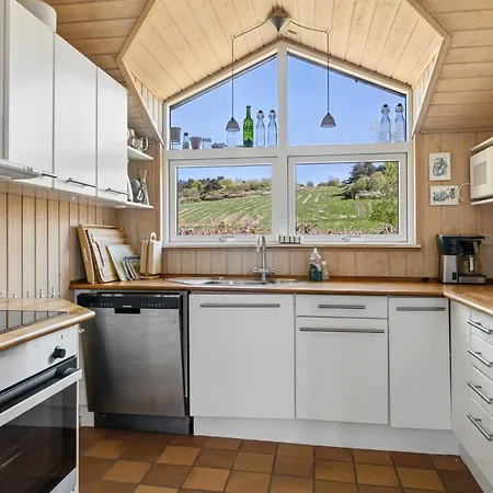 Euphemia - 200m From The Sea By Interhome *